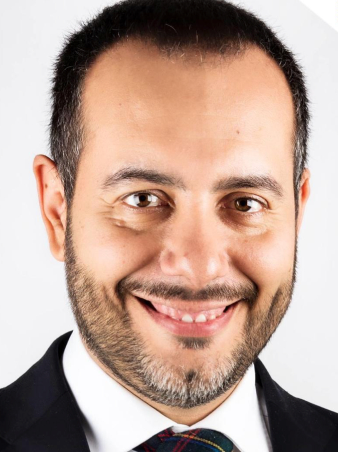 Michele Patrisso Immagine di Enrica Maggi vicino ad un fiume
